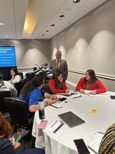 technagogy's tweet image. Honored and humbled to present around #StrategicStaffing in @HoustonISD to the amazing leaders at the @TeachForAmerica School Leaders of Color Conference. Thank you for the opportunity.