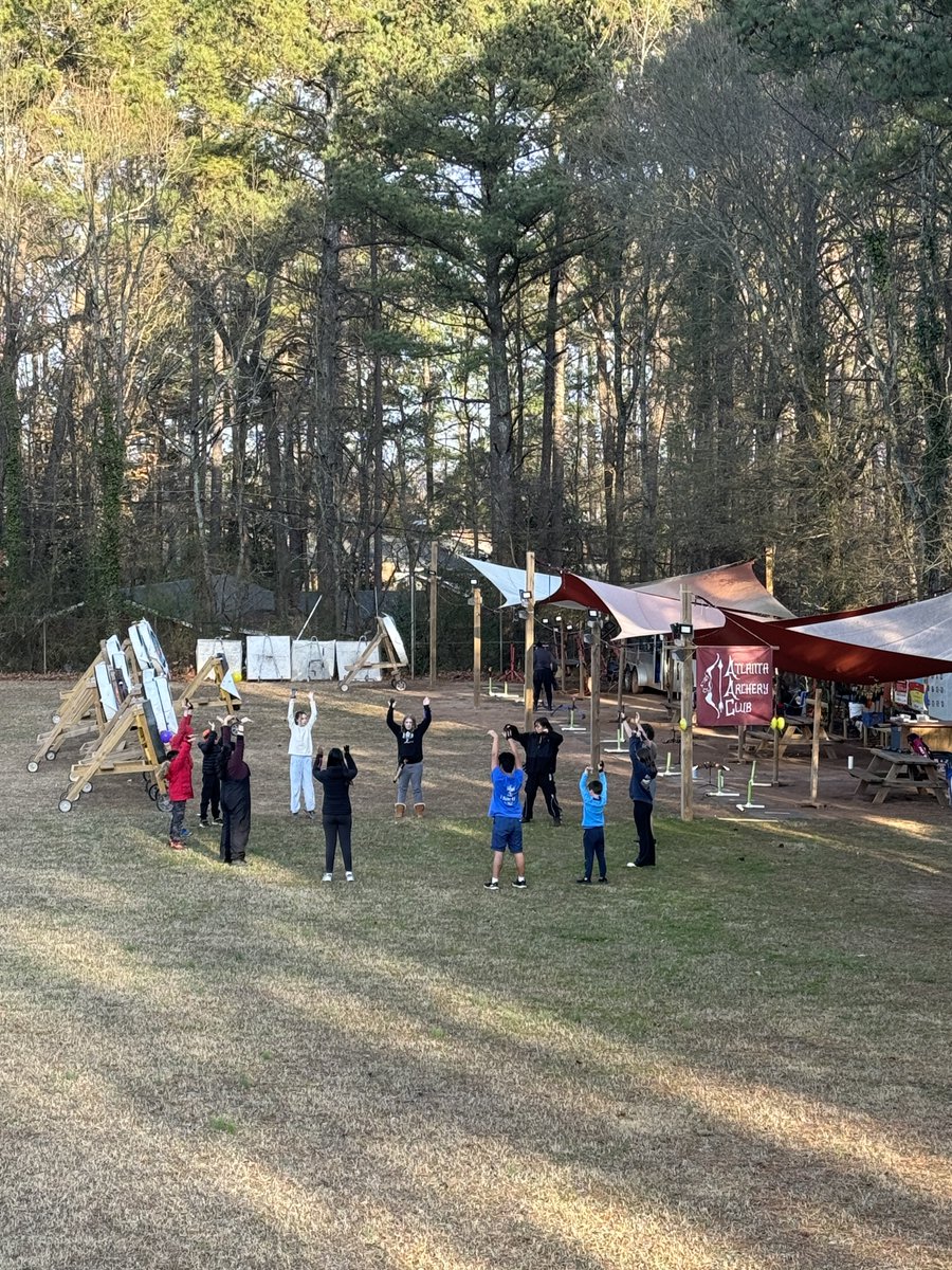 AgilePeter's tweet photo. Peaceful warriors. #archery #joad πΉ https://t.co/V1BWzH6Zei