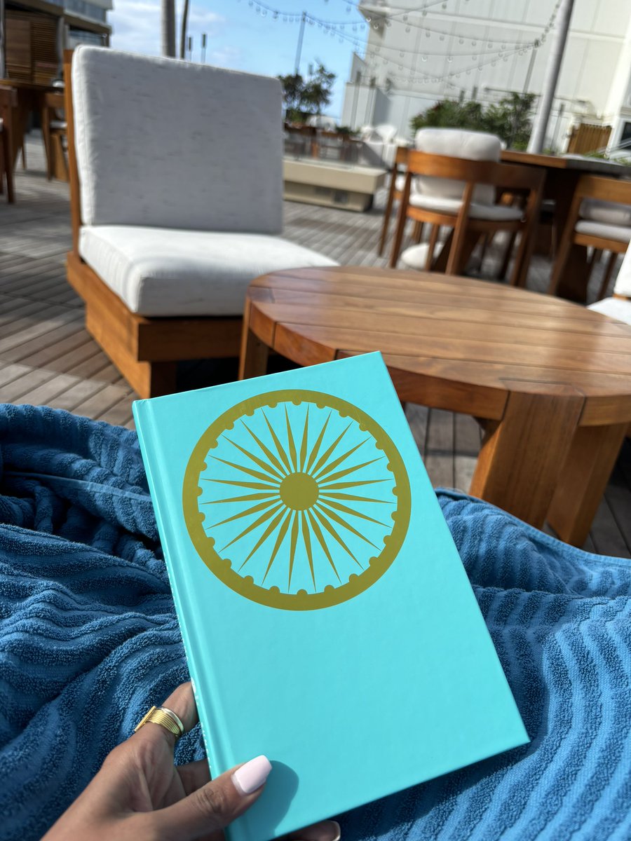 Smriti Kirubanandan a.k.a Simi MS, MPH, CN (@simiii_sim) on Twitter photo Getting my dharma on #everydaydharma , essence , energy & eminence <a href="/suneel/">Suneel Gupta</a> thank you 🙏❤️ Getting my dharma on #everydaydharma , essence , energy & eminence <a href="/suneel/">Suneel Gupta</a> thank you 🙏❤️