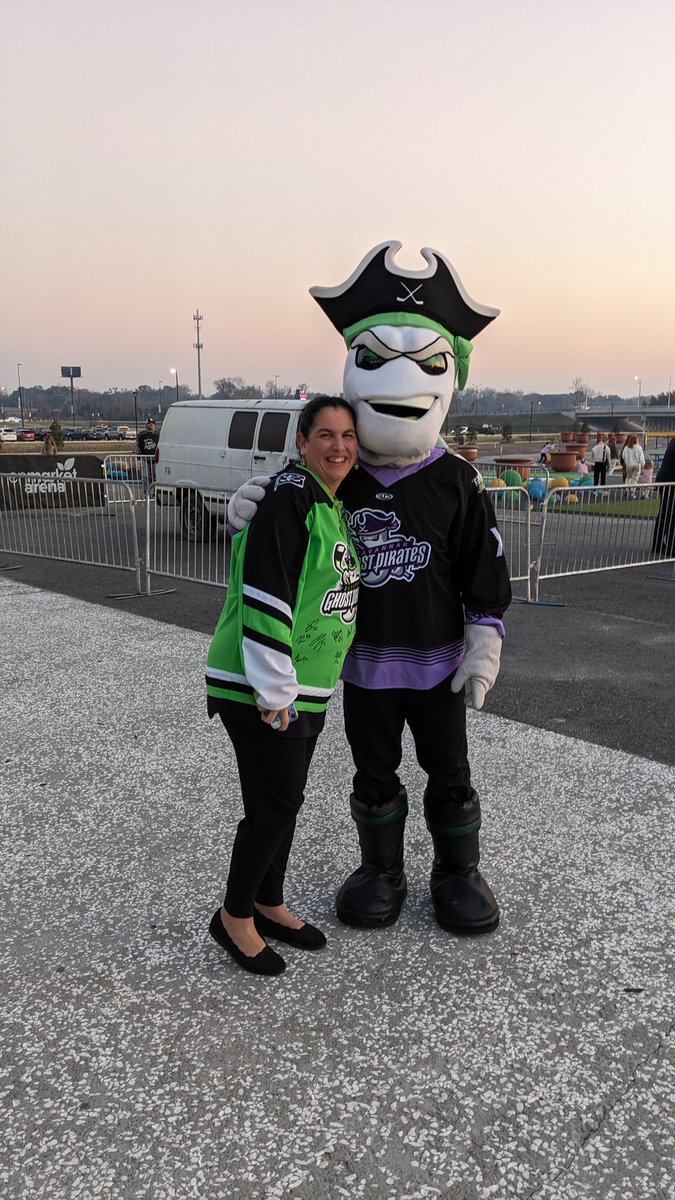 JanetMcIntosh13's tweet photo. @SavGhostPirates were amazing last night! Ready for another win tonight!! Get em’ Pirates! #AllStarSzn #TheHauntIsOn 🖤💚🏴‍☠️ https://t.co/QoNo2tS5iF