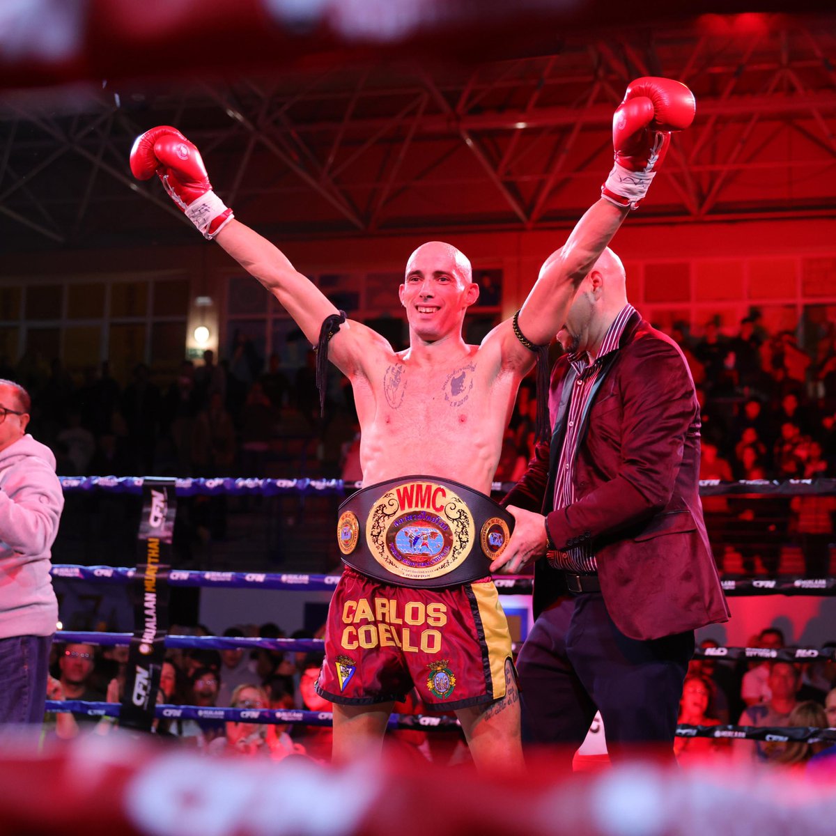 Cadiz_CF's tweet photo. 🥇🥇🥇🥇 El gaditano, y cadista, nuestro queridísimo, Carlos Coello (@coellomuaythai), se ha convertido en casa en: TETRACAMPEÓN MUNDIAL de Muay Thai.

💪 ¡No tienes límites, Carlos!

👏 ¡ENHORABUENA, CAMPEÓN! https://t.co/o7pHWX8ixL