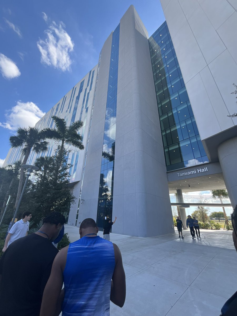 JOSEPHJRBRANDON's tweet photo. Imagine waking up and this being your view 😃 Thank you for the experience @FIUFootball 🐾! @_CoachFive @CoachHarriott @Brandon954Sr @STARSMP1 @coachs3132 @STA_Football i’ll be back ! https://t.co/6waESUXSwF