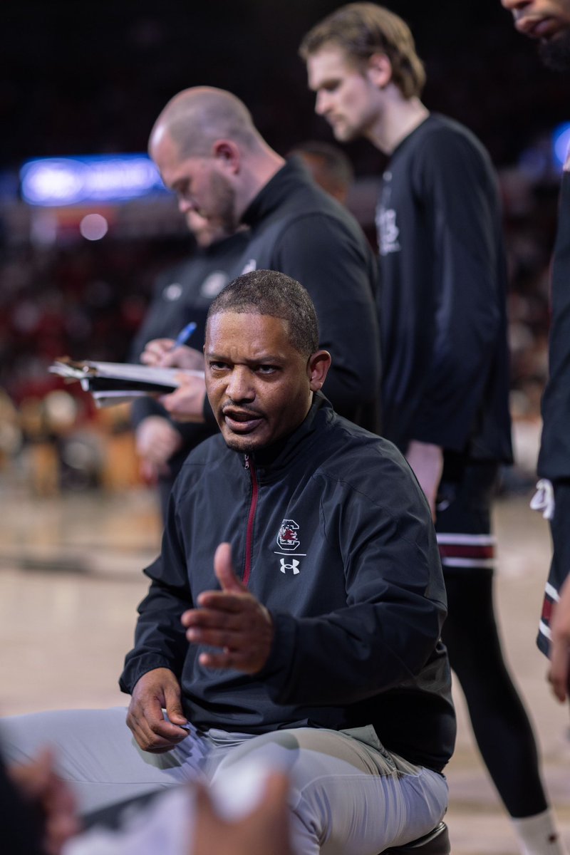 The people’s coach. 🤙

#Gamecocks🐔🏀 // #ForeverToThee