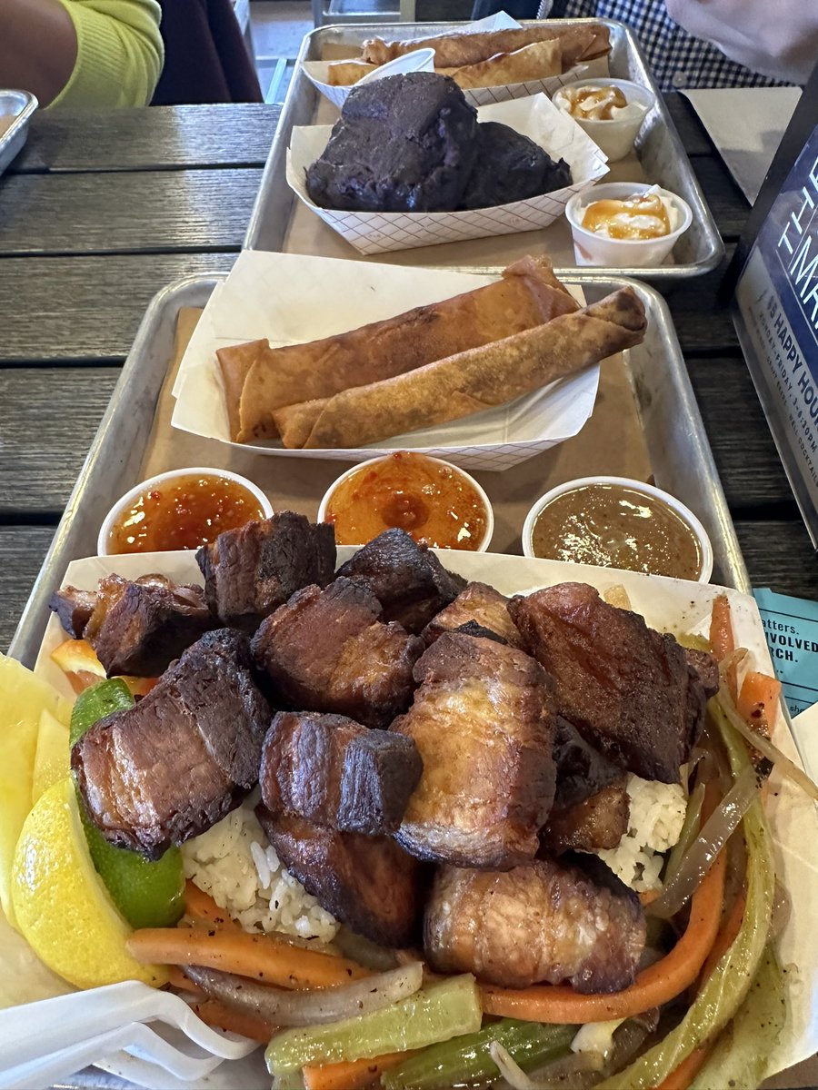 FylproMabuhay's tweet photo. #Meetup: Thank you to FilAm community of Louisville, KY for coming to 1st FYLPRO /@tayohelp meet up. FYLPRO Immediate Past President @leezeltanglao and Executive Vice President Mark Calaguas @ghostshowers shared upcoming events. Shoutout to Sarap Filipino Eatery for yummy food https://t.co/Yb5wYIF1yk