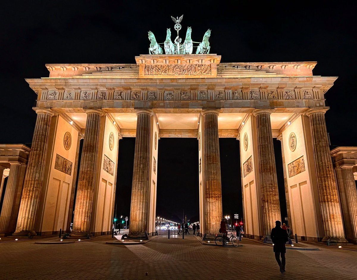 Guten Abend aus Berlin. 

#theplacetobe