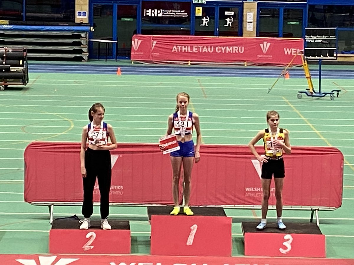 CarolineSyred's tweet photo. Super proud of Sophie getting 2 bronze medals in the Welsh Athletics Indoor Championships in the 60m and 60m hurdles @ClubHarriers @CaldicotPEDept https://t.co/wLQJmAO2SP