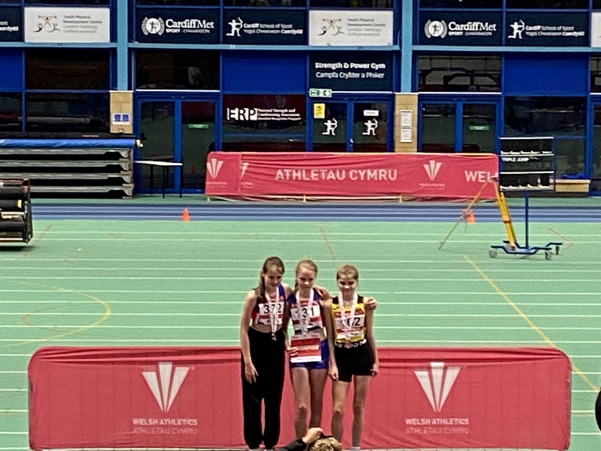 CarolineSyred's tweet photo. Super proud of Sophie getting 2 bronze medals in the Welsh Athletics Indoor Championships in the 60m and 60m hurdles @ClubHarriers @CaldicotPEDept https://t.co/wLQJmAO2SP