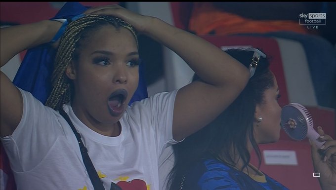TrollFootball's tweet photo. This cameraman is a thirsty mf https://t.co/iHEHIIUj0m