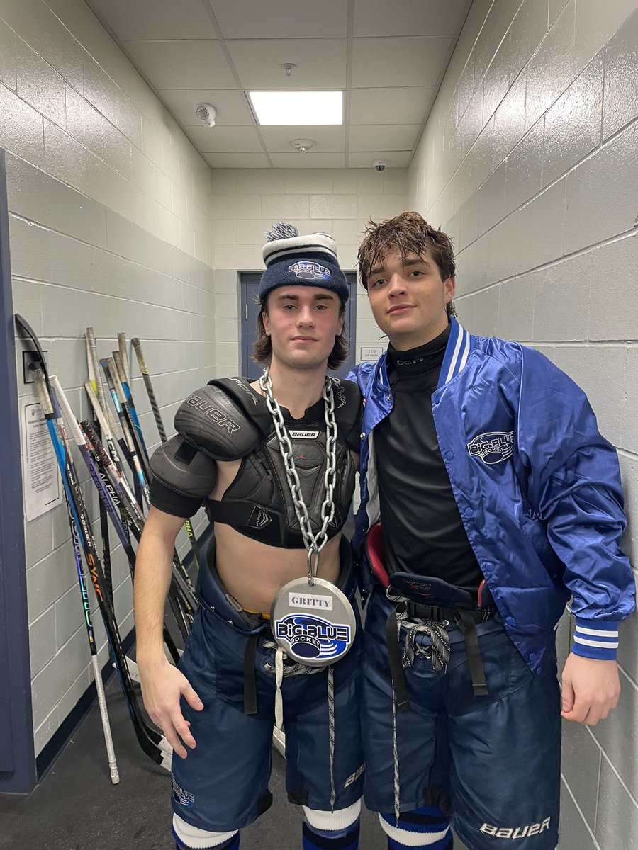 bigbluehockey_'s tweet photo. Big win for the Blue 3-2 over Beverly, Jackson Bartram earns the jacket with game winning 🚨🍏🍏while Kody Langevain gets the Gritty Chain with his 🚨Will Roddy had 🚨🍏and Dom Pappalardo big in net for the win. Blue improves to 7-6-3 on the season https://t.co/2ag7IOaAv6