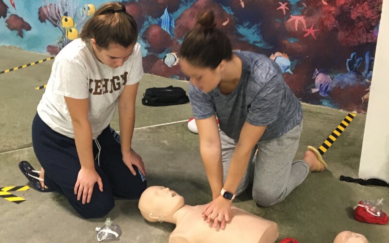 .@GNOinc is looking for someone to come provide #cpr training in our office. Any suggestions from the New Orleans region? 🙌❤️🙌❤️🙌❤️