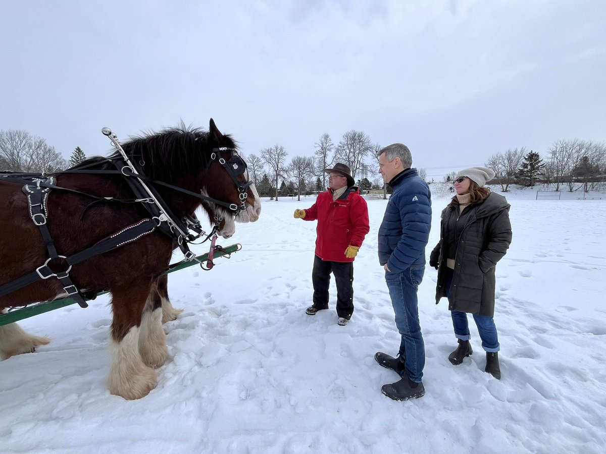 It was great to join the #TeamOttawa community and enjoy the Manordale-Woodvale Community Association’s Winter Carnival earlier today.

C'était formidable de participer avec #TeamOttawa et de profiter du carnaval d'hiver de l'Association communautaire Woodvale de Manordale plus