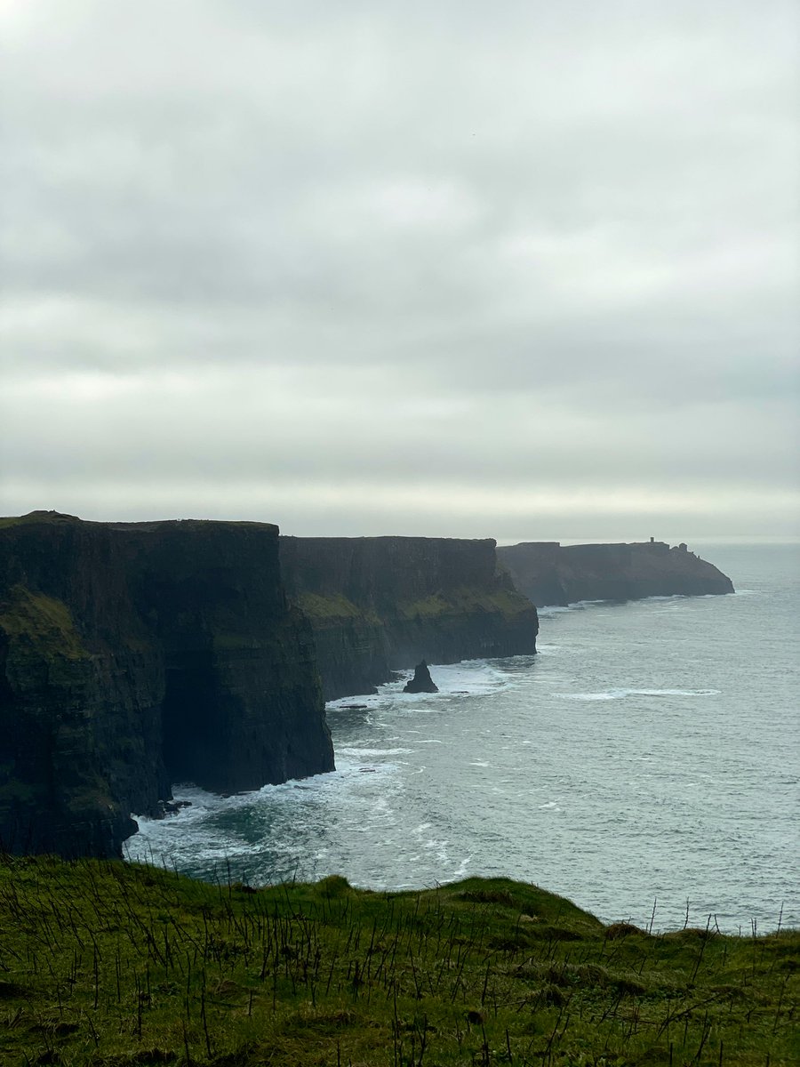 EarlMN's tweet photo. Saturday afternoon views - Cliffs of Moher, Co. Clare, Ireland 🇮🇪 #UNESO #Atlantic #CliffsOfMoher #Ireland https://t.co/oCWCpX3BAW