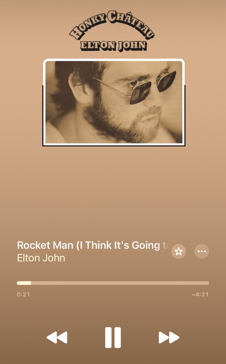 orphe666's tweet photo. #saturdaynightmusic #EltonJohn https://t.co/x1PrivC8Du