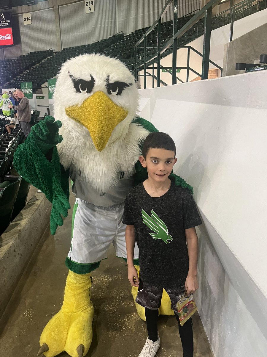 lovesbane's tweet photo. It’s almost game time.  Let’s go @MeanGreenMBB  #GMG https://t.co/8kW9KR07Xy