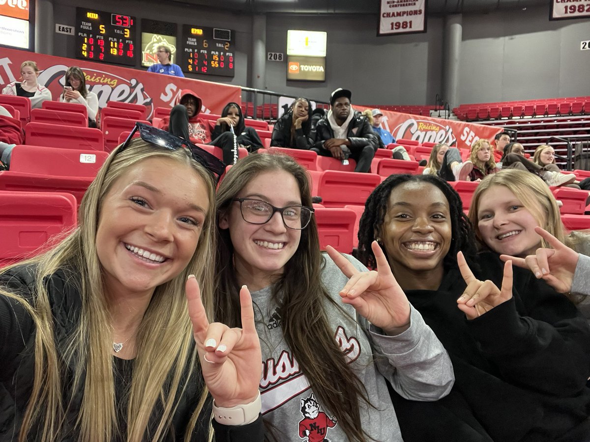 Gymnastics supporting men’s basketball 
#huskiessupportinghuskies
 <a href="/husk_experience/">Huskie Experience</a> 
<a href="/mikaylasb3/">Mikayla Brown</a> <a href="/Jadegolemb/">Jade</a> <a href="/natalieziebell1/">Natalie Ziebell</a>