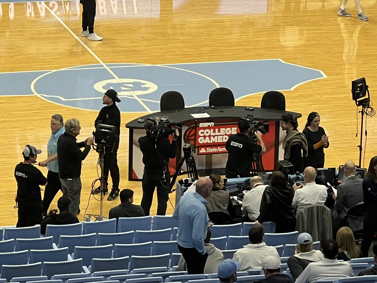 ESCoachFreeman's tweet photo. GO HEELS! https://t.co/umpXElN0gz