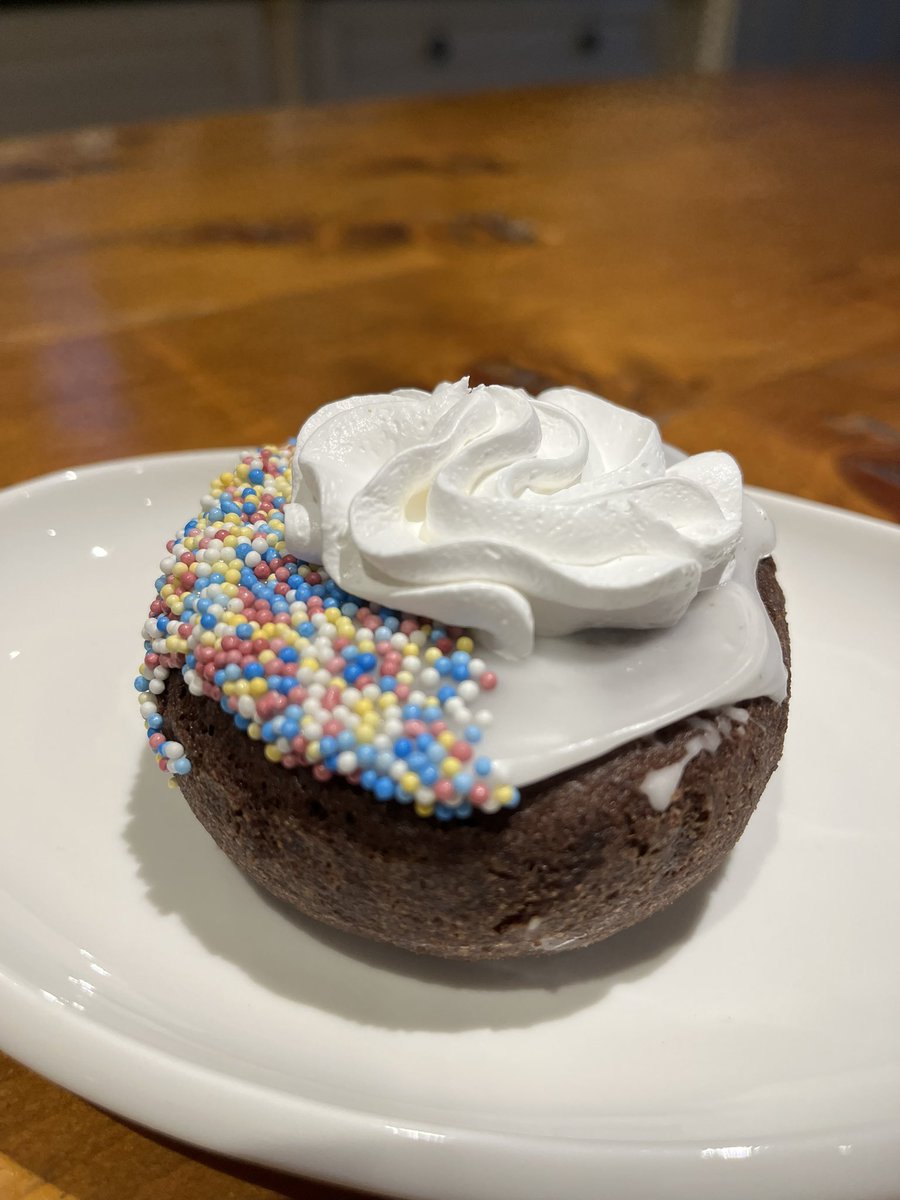 The 🌞 is shining, #ChooseToInclude donuts are <a href="/TimHortons/">Tim Hortons</a> &amp; tomorrow the <a href="/FIFAWorldCup/">FIFA World Cup</a> <a href="/FWC26Toronto/">FIFA World Cup 26 Toronto</a> match schedule is announced on <a href="/TSN_Sports/">TSN</a>.  BEST WEEKEND EVER!!   
Please go get a delicious donut in support of <a href="/SpecialOCanada/">Special Olympics Canada</a>!!!  This weekend only!!!