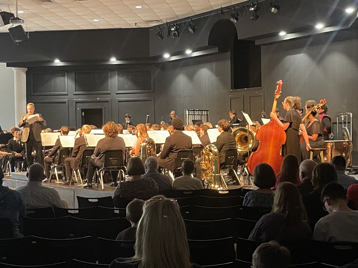 principalwoods's tweet photo. A BIG Blount shoutout to the 2024 Blount Honors Band performing at the University of Mobile! Go Leopards! https://t.co/WRobKJjaMg