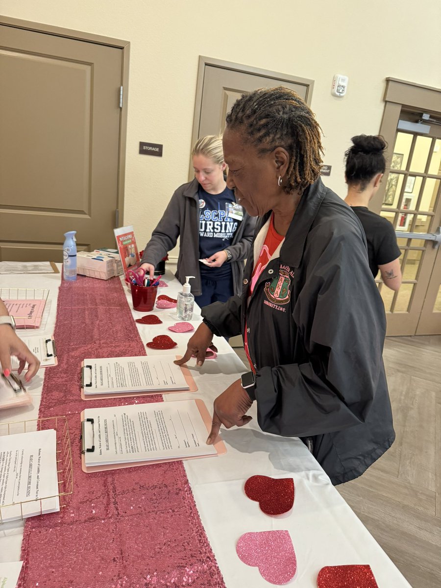 A time was had at our Pink Goes Red Community Health Event! Epsilon Theta Omega had great time promoting Heart Health and Awareness. 

#SoaringWithAKA  #PinkGoesRed #AKAETO #WeAreSouthCentral #AKA1908