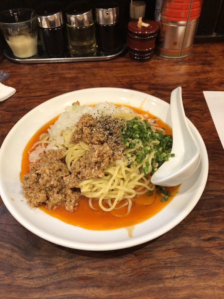 peperon46's tweet photo. @junomu 久々に食べたいな。焼肉チャーハンも美味いけど、こいつも美味かった。あまりラーメン食べた記憶ない笑 https://t.co/KJn1YwCV7T