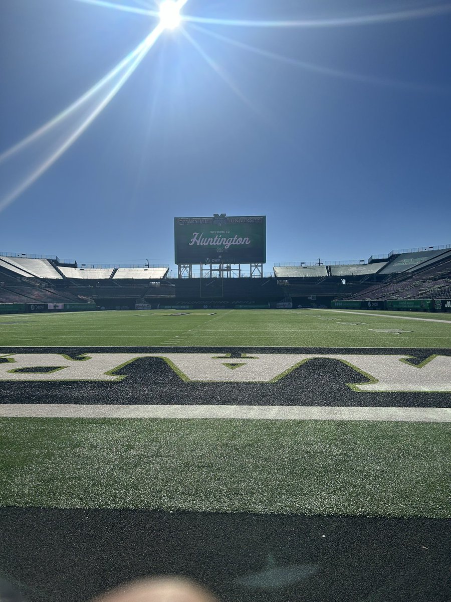 Had an amazing Junior Day Today at Marshall University, can’t wait to be back ! ! 🦬 #GOHERD 🟢⚪️
<a href="/CoachHuff/">Charles C. Huff</a> <a href="/Co_Jackson21/">Chevis Jackson</a> 
<a href="/CoachDerekShay/">Derek Shay</a> <a href="/aarondobson17/">Aaron Dobson 3</a> <a href="/RecruitTheHerd/">Marshall FB Recruiting</a> <a href="/coach_semore/">Coach Jason Semore</a> <a href="/torianabrown/">Toriana Brown</a>