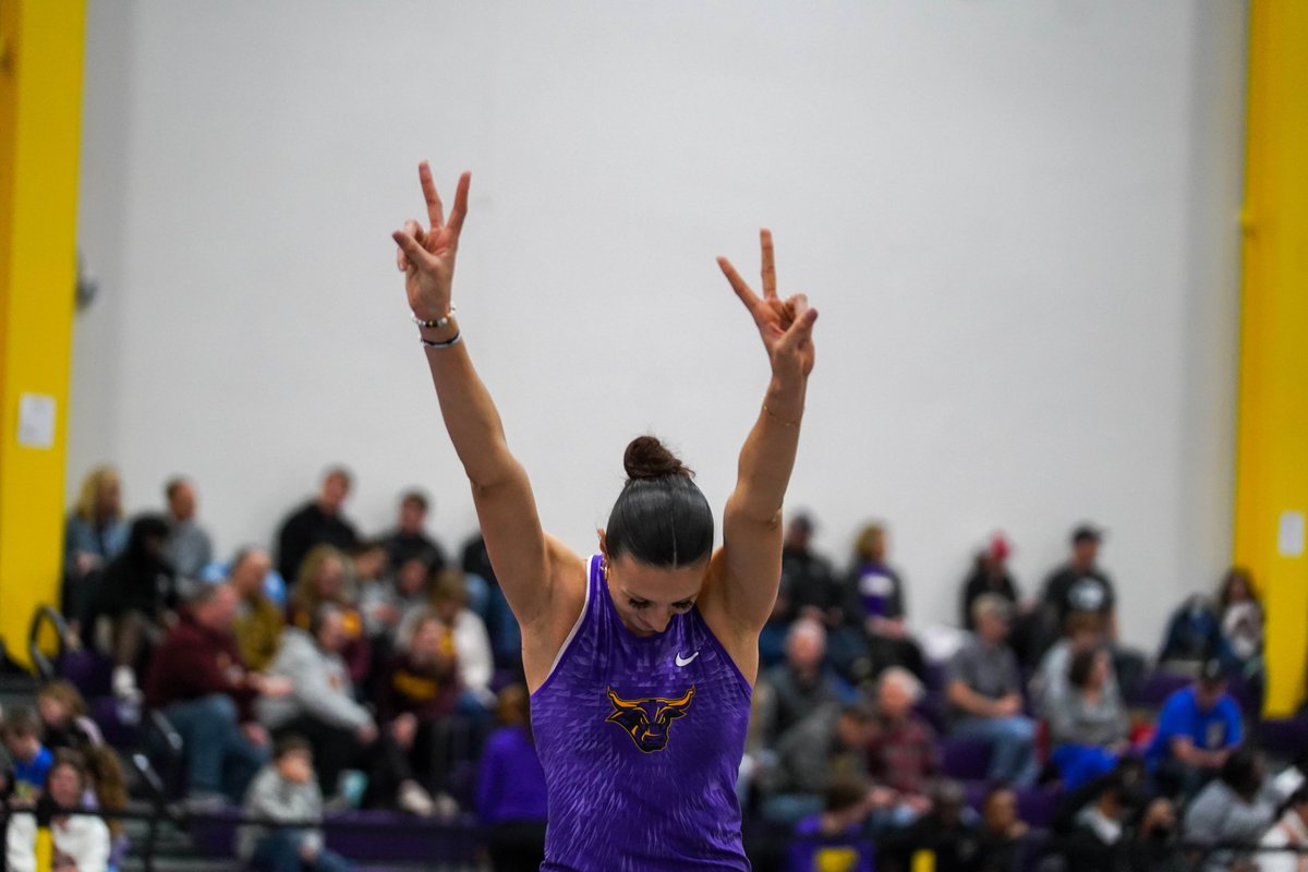 MinnStTrackCC's tweet photo. FLORE ON FIRE!🔥 Breaking an MSU record, a meet record, &amp; creating a new PR, Flore Gracia takes 1st place in Women's Triple Jump with a distance of 13.28m! 😮 https://t.co/VAwMvLFzum
