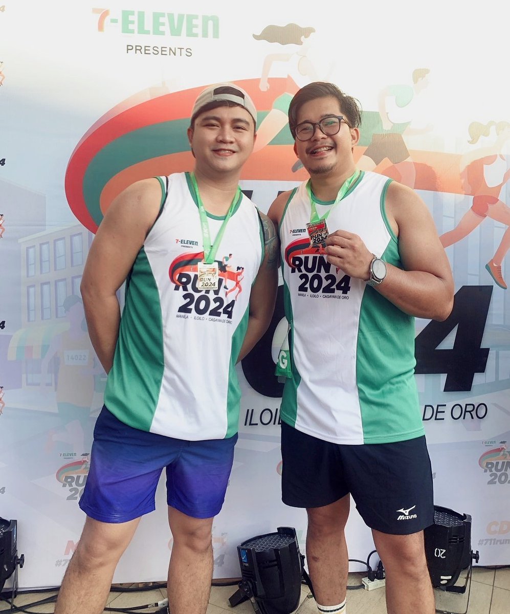 justmetonytony's tweet photo. We beat our personal best by running together for a 5-kilometre distance in 45 minutes. Congratulations sa pabebe kong @maoy_s #711run #7ElevenRun https://t.co/KSiOKFN7et