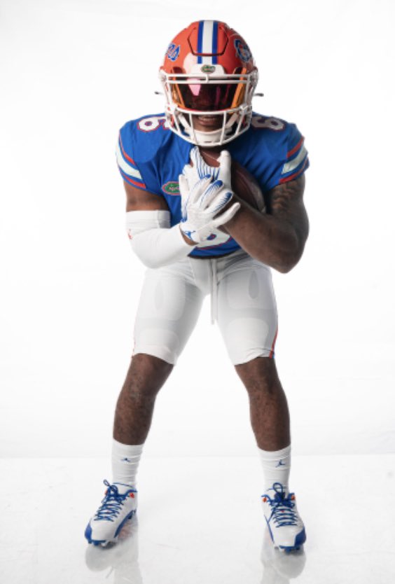 NicholasWoodfo4's tweet photo. Only Gators Get Out Alive🐊Great time and conversation with the Gator Family @CoachJuluke @coach_bnapier @CoachBeauK @InsideTheGators https://t.co/483Wvo2Ym0