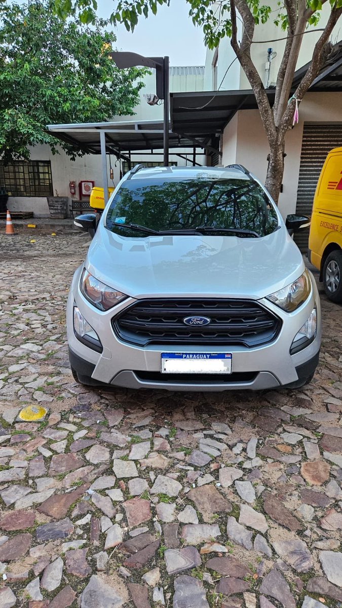 Pame_Erre's tweet photo. VENDO Ford Ecosport Freestyle 2020
•Motor: 1,5
•Combustible:Flex
•Caja: Automática 
•Tracción:4x2
•Del representante 
•Color: Plata 
•Kilometraje: 55.000
•Service al día en Tape Ruvicha
•Radio con pantalla táctil de 8 pulgadas
•Comandos en el volante
0991205906 Gracias https://t.co/1IIbHlzy1t