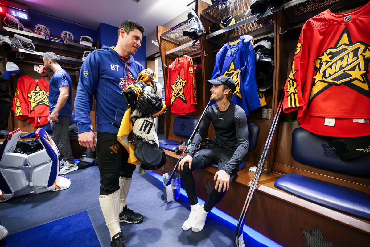 penguins's tweet photo. Crosby on meeting @justinbieber: "Good, I had met him before - years ago. It was good to see him out on the ice taking warmup and being part of it. That was cool." https://t.co/6p5IX1Shb8