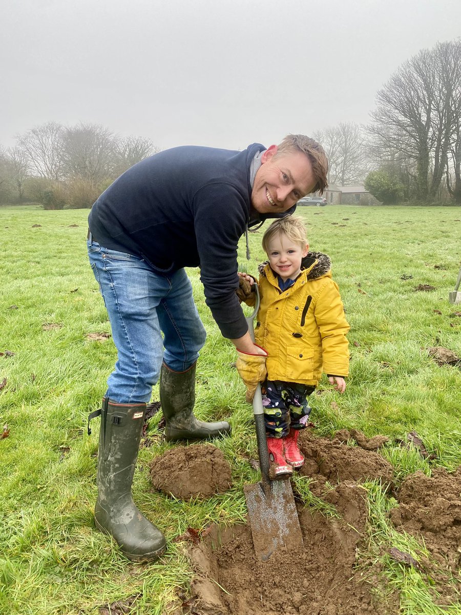 I would like to say a big thank you to everyone who turned up to help today, to plant the apple, pear and plum trees for our new community orchard in my Bishopston Ward, which can be enjoyed by everyone.

I am pleased to have been able to make this happen. @SWPSwansea