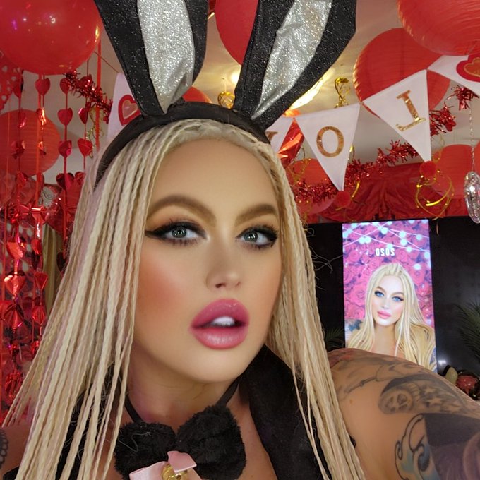 😘  #tattoo #Barbie #playmate #mixtress https://t.co/DHpHlQNkKf<a href="/tag/tattoo"class="tags">#tattoo</a><a href="/tag/barbie"class="tags">#Barbie</a><a href="/tag/playmate"class="tags">#playmate</a><a href="/tag/mixtress"class="tags">#mixtress</a>