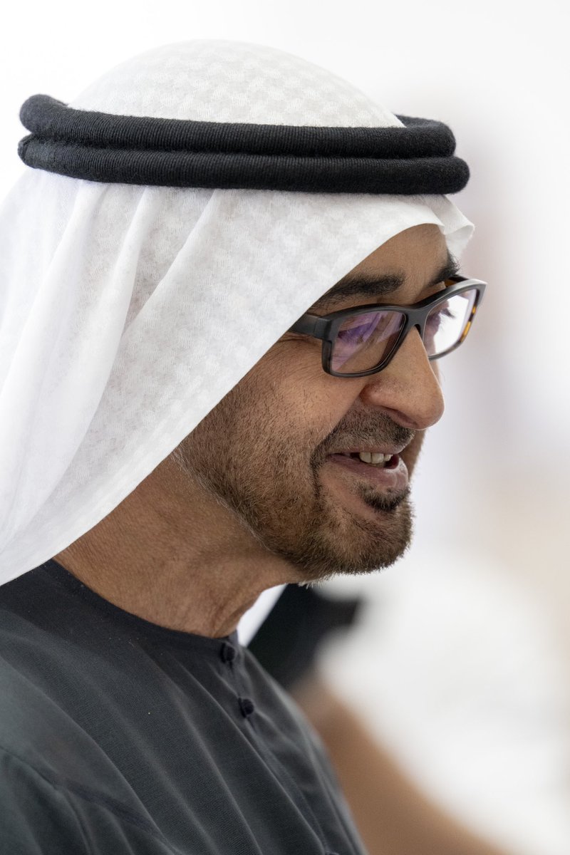 S_1971D2's tweet photo. اللهم احفظ #رئيس_الدوله الشيخ محمد بن زايد ال نهيان https://t.co/BneE3Isv6B