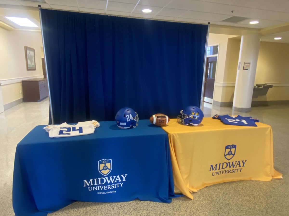 JaroneHenderson's tweet photo. Thank You @ekern2  For Having Me For A Great Recuiting Visit Today🦅! @midway_sprint @ShawneeEagles2 @CoachGibson72 @vgleo813 https://t.co/EqCdN1kAUZ