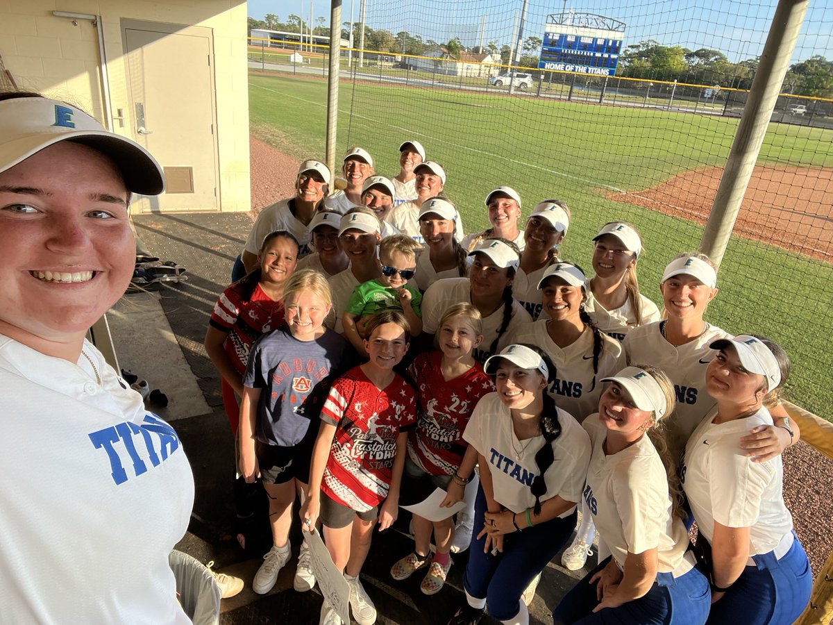 Post game autographs ✍️ Thank you Palm Bay Little League 🥎💚💙