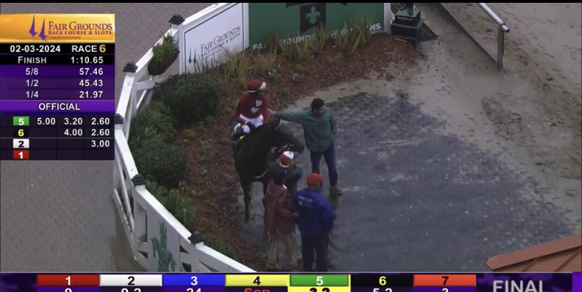 LizzyM333's tweet photo. Speedy Traveler #FirstSamurai Wins the Alw @fairgroundsnola for Team #Bauer &amp; #Rigney 💕@JockDeShawn in the irons !!! 🙌💥 https://t.co/TmErXeK3ya