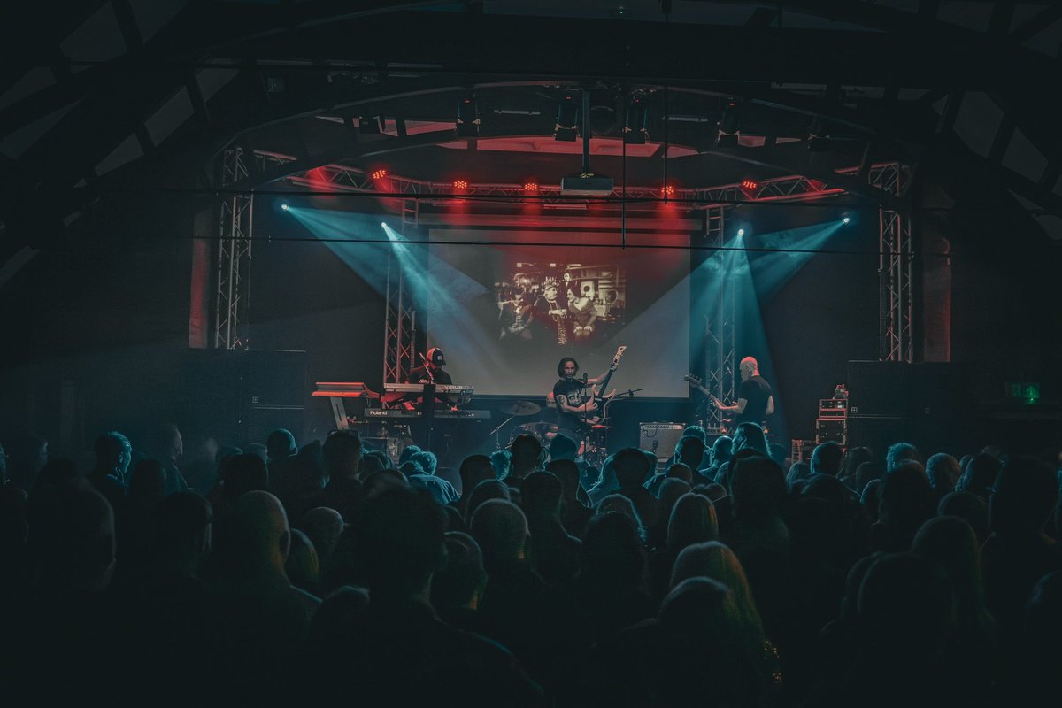 spacebanduk's tweet photo. Docks Academy, 25.11.23
What a gig that was🙌🏻. Can’t wait to get back out there!
📸 Boss snaps by @AmbGyPhotos
#space #livemusic #spacetheband https://t.co/nJMwcV63X5