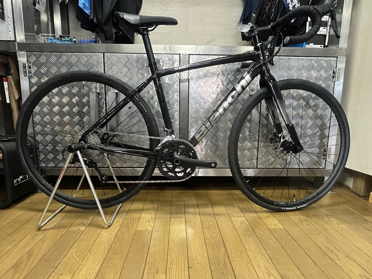 tobe8131's tweet image. おはようございます
本日も宜しくお願いします

Bianchi Nirone7  Soraディスクブレーキ(DB)が入荷しております
こちらは、メーカー完売品となっております

通学車として人気のある機種ですので検討中の方はお早めにお問い合わせください

#サイクルショップヨシダ
#Bianchi
#Nirone7