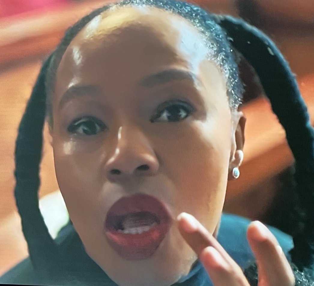 The way I loved #TheRiver1Magic I took 2 weeks of to deal with the fact that 8PM will never be the same. But it was just to deal with I won't be seeing my favorite TV actress @S_Dlathu . Hopefully she knows. @PhathuMakwarela stole her. Mamie. I have a musical drama. Needs you
