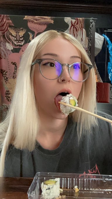 🤤 https://t.co/zEbgx69MaC