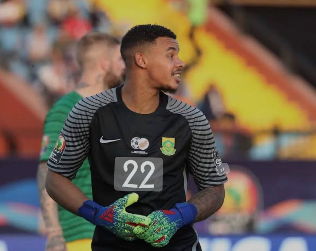 DzuniMashimbye's tweet photo. @CAF_Online @Football2Gether Man U, here’s what to replace Onana with https://t.co/cecmJSEdQy