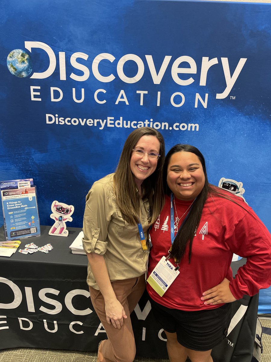 MsPowellteaches's tweet photo. I was so happy we got to see each other again❤️ @Tammy_Norman4 her session was so great! @DiscoveryEd Proud to be a #DenStar #TCEA #teacherlife https://t.co/B7dNBaiary
