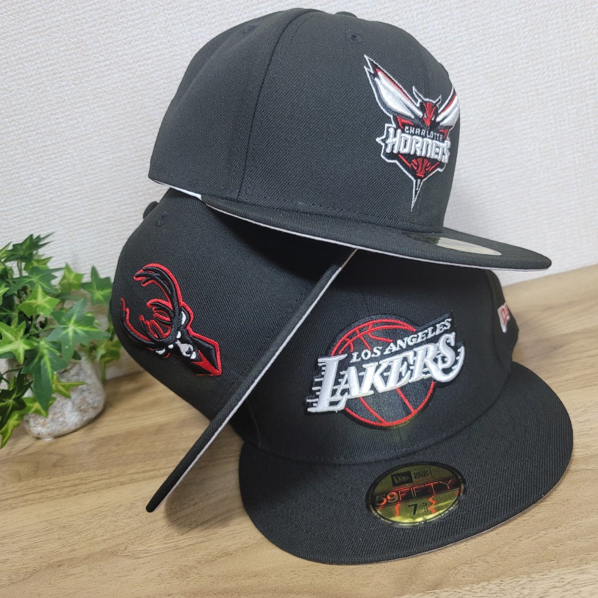 八村塁選手の移籍加入でさらに熱いロサンゼルス･レイカーズ！その特別版カスタムキャップがアメリカから直輸入🧢

黒×赤デザインで日常使いにぴったりです🏀数量限定で再入荷なし！

#NEWERA #NBA #ロサンゼルスレイカーズ #59FIFTY  

sugarbal.base.shop/items/73070588