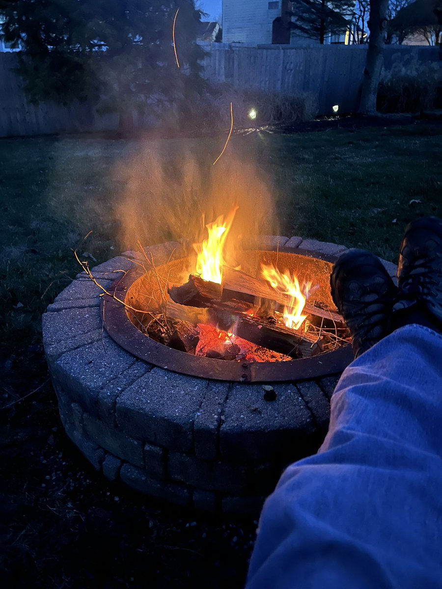 Beautiful February evening sitting by the fire and listening to the <a href="/TpTroubadours/">Turnpike Troubadours</a>