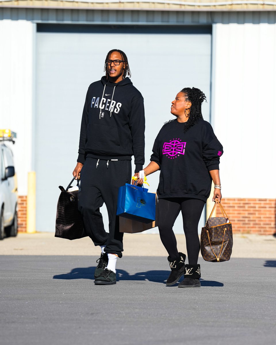 Pacers's tweet image. mom's trip 😊