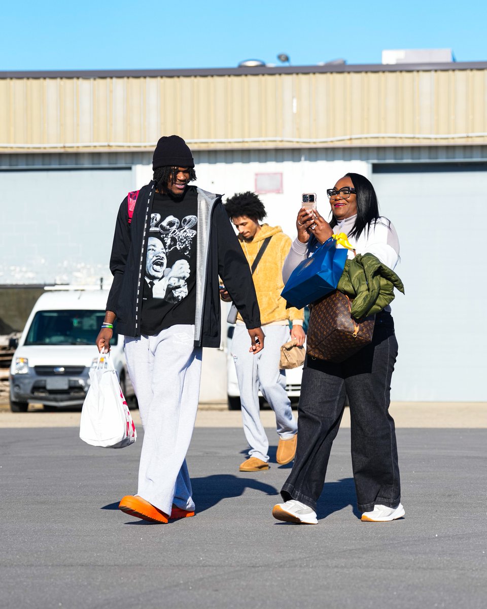 Pacers's tweet image. mom's trip 😊