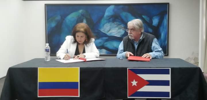 Firman convenio de trabajo la Cinemateca de #Cuba y la Fundación del Patrimonio Fílmico Colombiano hoy en el #ICAIC
El acuerdo establece la restauración de 2 documentales de Jorge Fraga,sobre los Juegos Deportivos Panamericanos de Cali en #Colombia
#cinelatinoamericano #65ICAIC