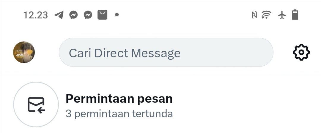 AthaliaaNew's tweet photo. Lohh kok baru muncul sihh kotak permintaan pesannya?? 
Padhal yg ngechat ada yg dari 2 hari lalu😢😢😢 https://t.co/nqvttLpBek