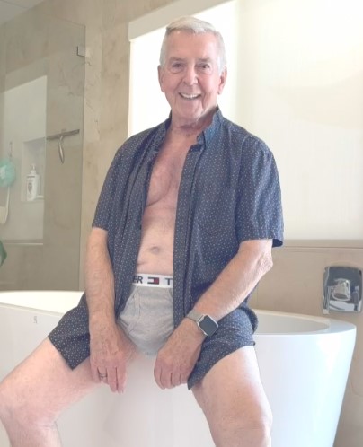 Still from 4+ minutes "Backdoor" video on https://t.co/Euc7IkuWdE  (video: DadsXChad) https://t.co/Y<a href="/tag/suitandtie"class="tags"><span>#suitandtie</span></a><a href="/tag/papi"class="tags"><span>#papi</span></a><a href="/tag/skinnydipping"class="tags"><span>#skinnydipping</span></a><a href="/tag/dilf"class="tags"><span>#dilf</span></a><a href="/tag/commando"class="tags"><span>#commando</span></a>