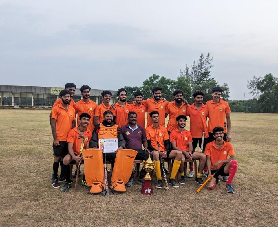vcetputtur's tweet photo. VCET Hockey team - Vtu manglore zone Runners at hockey match held at NITTE,Karkala🔥🔥🔥🔥Qualified for Interzone

#Congratulations https://t.co/MnHotb0ZQV